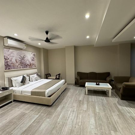 Skon Boutique By Orion Hotels Neu-Delhi Exterior foto