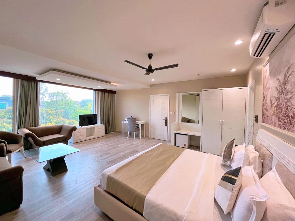 Skon Boutique By Orion Hotels Neu-Delhi Exterior foto