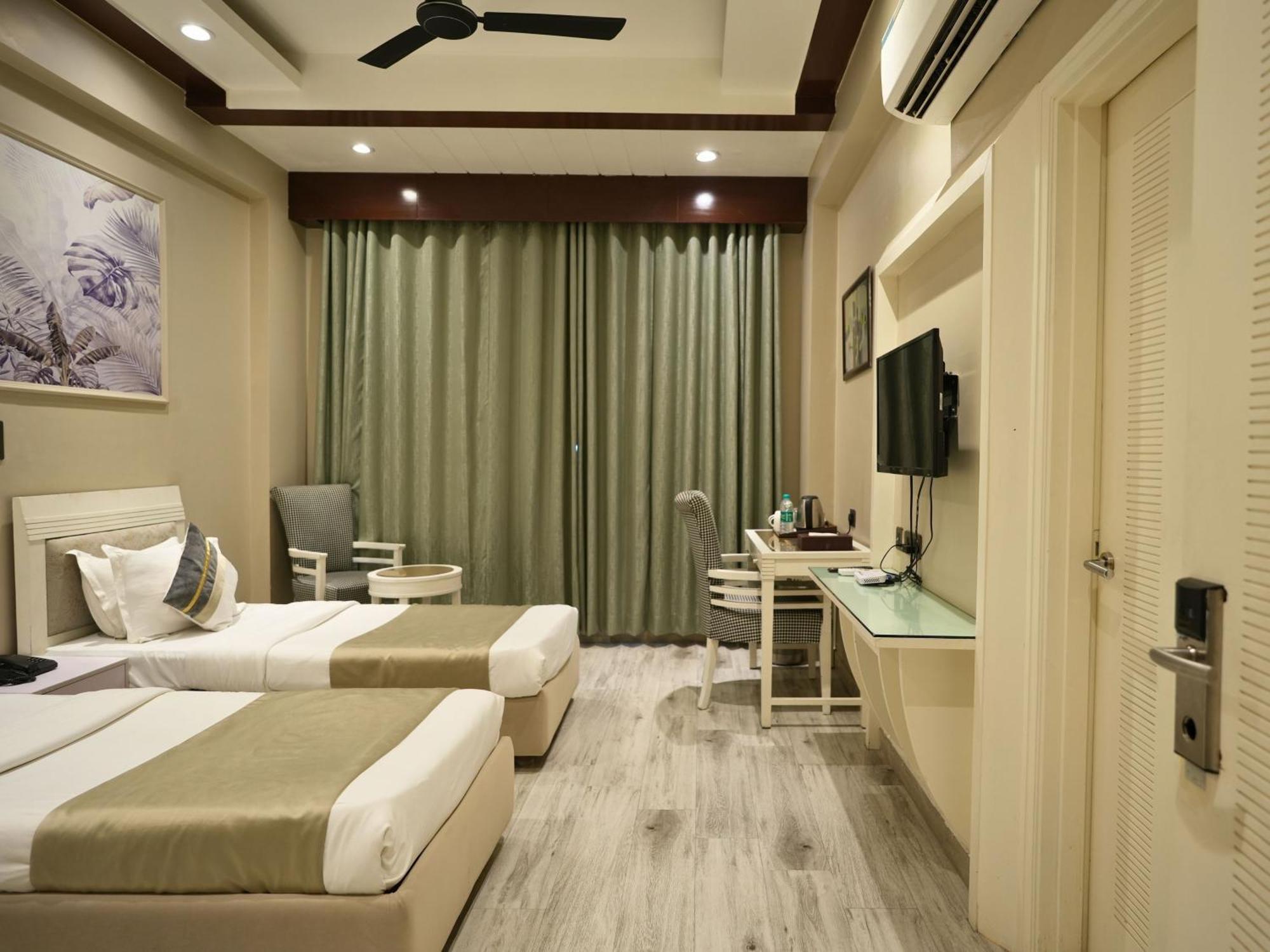 Skon Boutique By Orion Hotels Neu-Delhi Exterior foto
