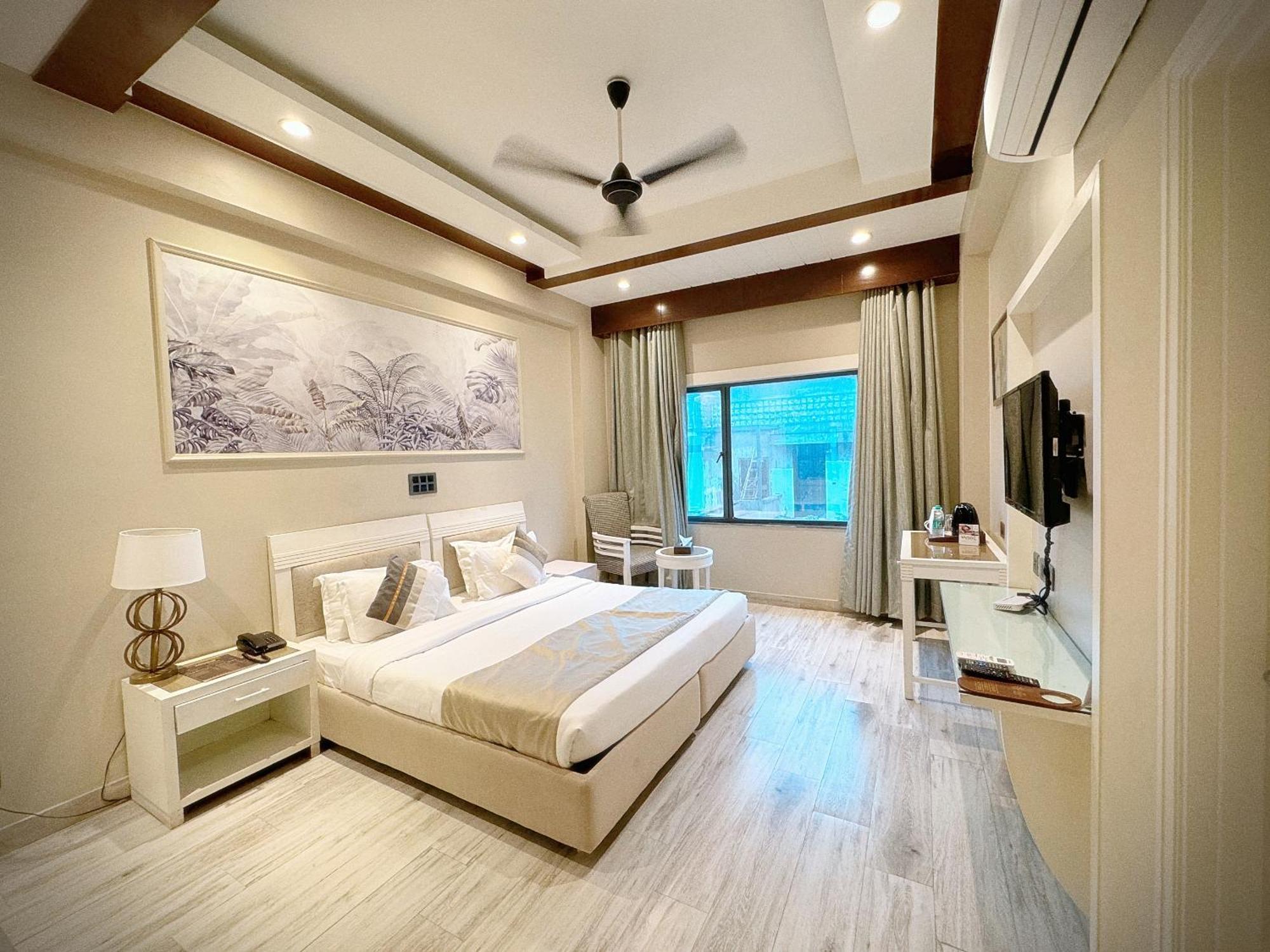 Skon Boutique By Orion Hotels Neu-Delhi Exterior foto