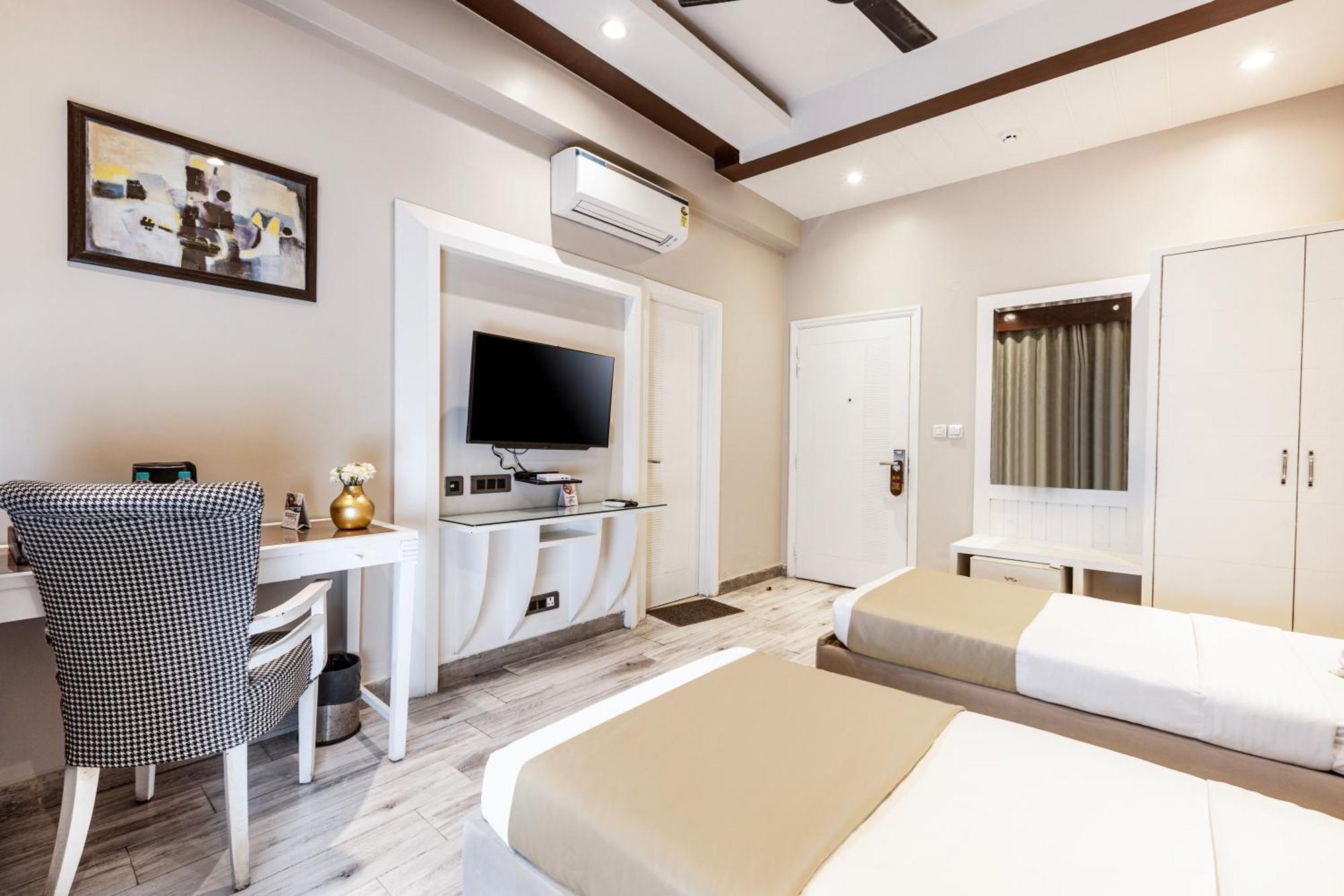 Skon Boutique By Orion Hotels Neu-Delhi Exterior foto