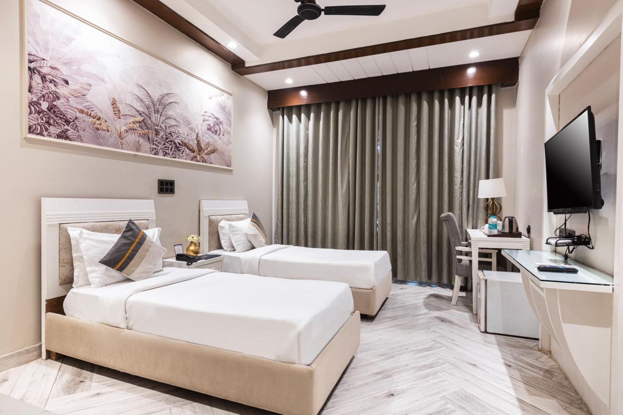 Skon Boutique By Orion Hotels Neu-Delhi Exterior foto