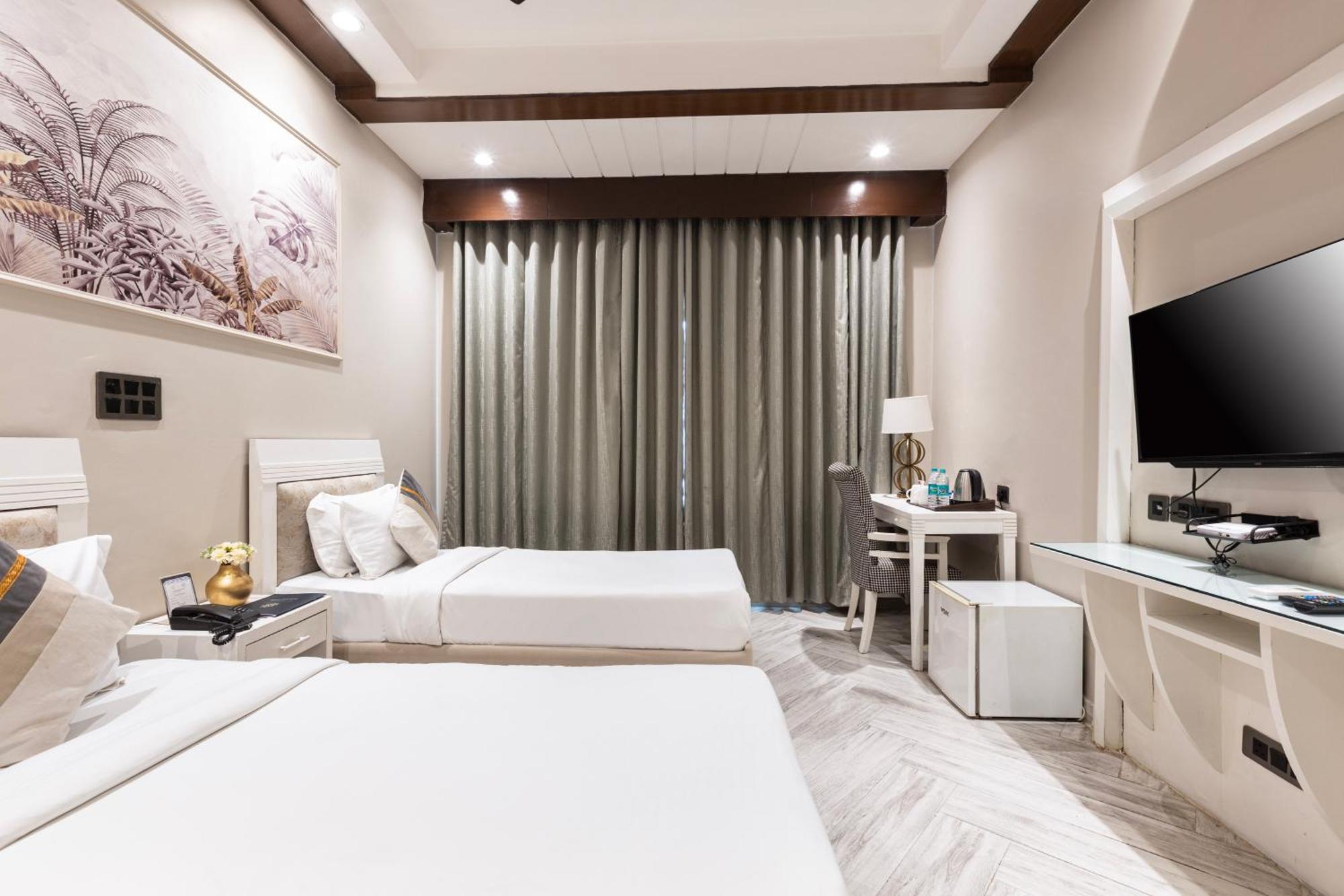 Skon Boutique By Orion Hotels Neu-Delhi Exterior foto